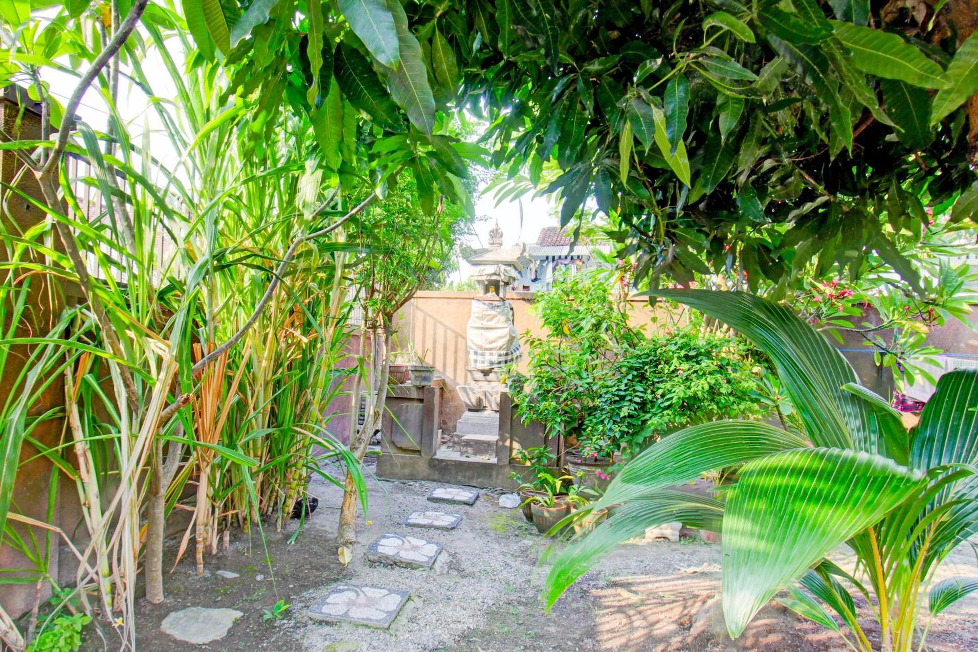 Oyo Life 93284 Kos Cendana Raya Hotel Mataram Buitenkant foto